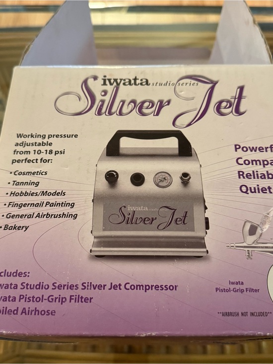 Iwata Silver Jet IS-50 Compressor w/ Coiled Airhose & Grip Filter main image 7
